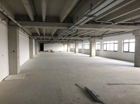 NOVI BEOGRAD AUTOPUT ZA ZAGREB 4600m2 , 1ha ,1000e