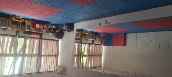 NOVI BEOGRAD STARI MERKATOR 52m2 , 700e