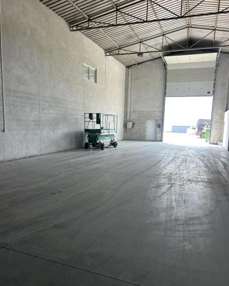 ZEMUN DOBANOVACKA PETLJA 600m2 , 2000e