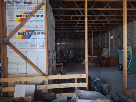 ZEMUN DOBANOVACKA PETLJA 200m2 , 250000e