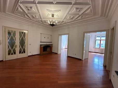 VRACAR VRACAR 305m2 , 4000e
