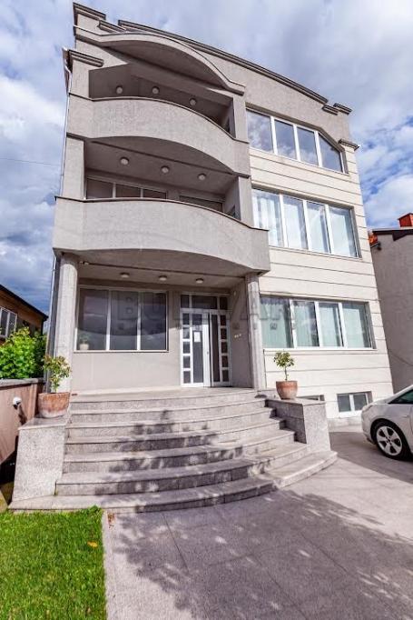 Izdaje se poslovni prostor u Pribojskoj ulici