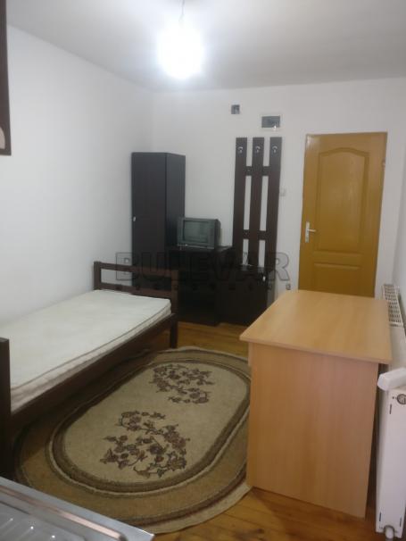 Izdaje se stan u kući sa uračunatim troškovima