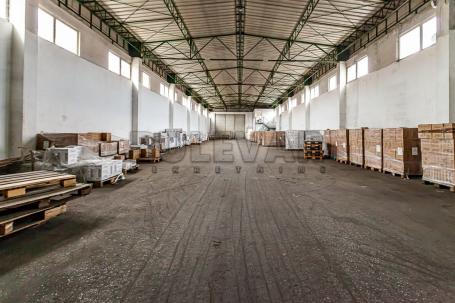 Izdaje se poslovni prostor, hala/magacin na Bubanju, 1200m2