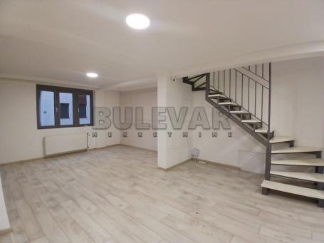 Izdaje se poslovni prostor u Cvijićevoj ulici, 95m2, sa garažom od 13m2