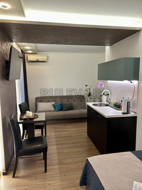 Izdaje se garsonjera u Durlanu preko puta Niteksa, 30m2!