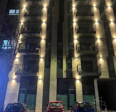 Lokal u  stambeno poslovnoj zgradi,  pogodan za razne delatnosti