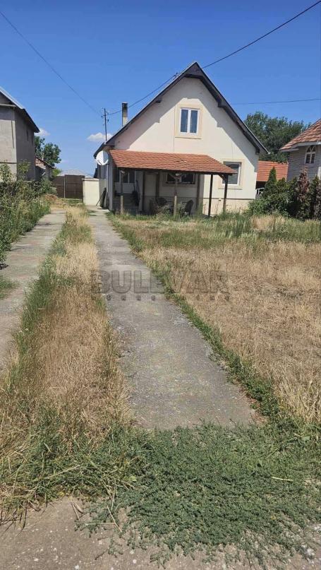 Domaćinstvo sa kućom i plastenicima, Kutleš