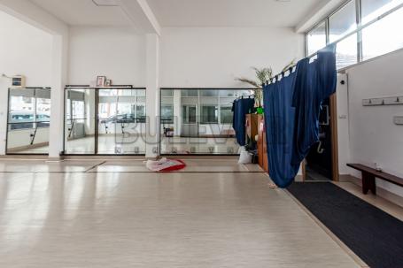 Ulični lokal 51m2 u blizini Narodnog Pozorišta