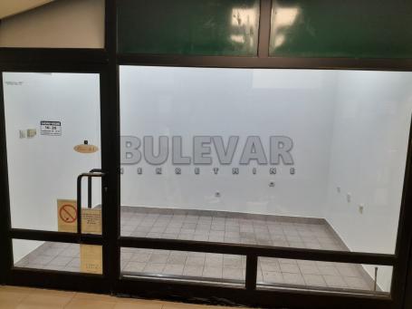 Lokal, Podzemni prolaz