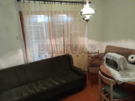 Kuća u Kamenici 131 m2, plac 55,26 ara