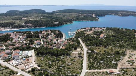 Prodaja, Milna, građevinsko zemljište 774m2