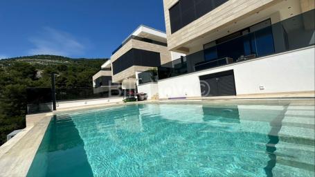 Prodaja, Slivno, Komarna, luskuzna vila s bazenom i pogledom na more