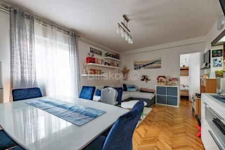 Prodaja, Zagreb, Donja Kustošija, šesterosoban dvoetažni stan