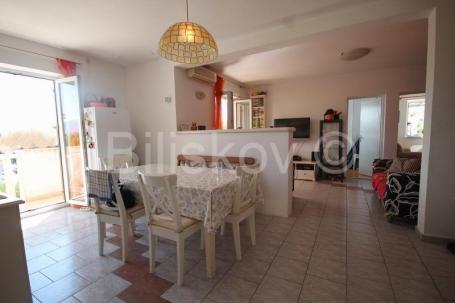 Brač, Supetar prodaja dvosoban stan 42 m2, ostava