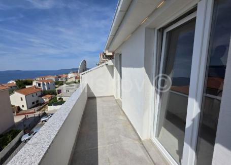 Novouređen stan s pogledom na more - Trogir, Okrug