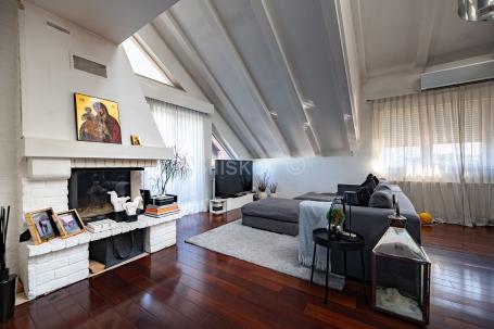 Prodaja, Zagreb, Trešnjevka dvoetažni stan 115 m2