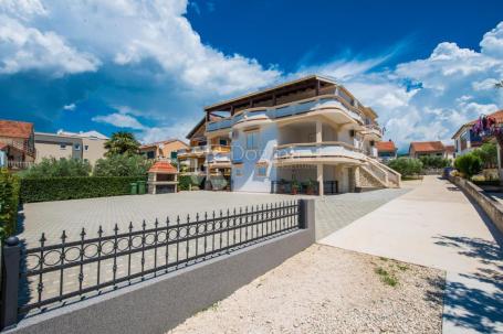 Prodaje se Kuća na Zadarskom području - Idealna Investicija za Turistički Najam