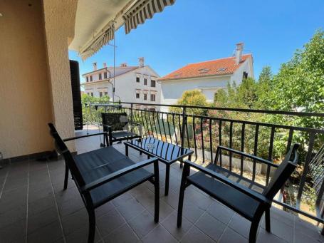 MALINSKA - APARTMANSKA KUĆA 400 m OD MORA