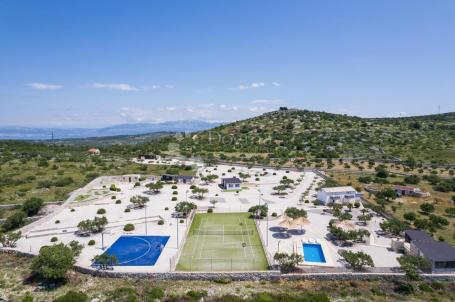 Hacienda na Braču 10000m2 okućnice 