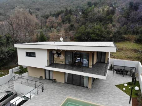 Prestižna vila na impresivnoj lokaciji