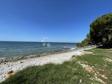 UMAG OKOLICA, GRAĐEVINSKO ZEMLJIŠTE BLIZU MORA