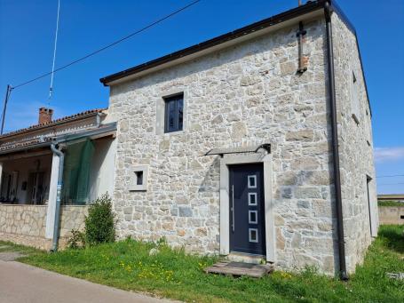 POREČ (okolica) - Renovirana kamena kuća