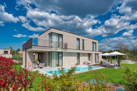Ekskluzivna smart home vila, kompletno opremljena, s otvorenim pogledom 