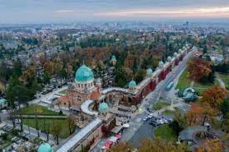 Prodaje se grobno mjesto na Mirogoju – 3 mjesta