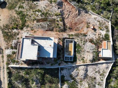 ROGOZNICA - DVORNICA  vila u trenutnoj roh-bau fazi gradnje s otvorenim pogledom na more