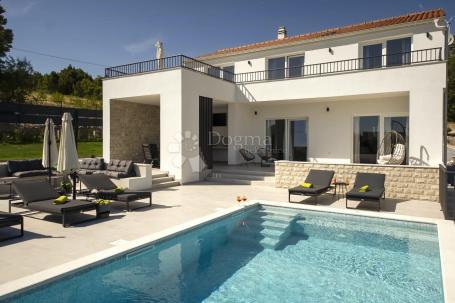 Haus Dubrava Kod Šibenika, Šibenik - Okolica, 160m2