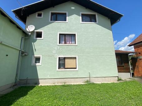 PRODAJA PROSTRANE OBITELJSKE KUĆE S DVA ODVOJENA STANA – SESVETE