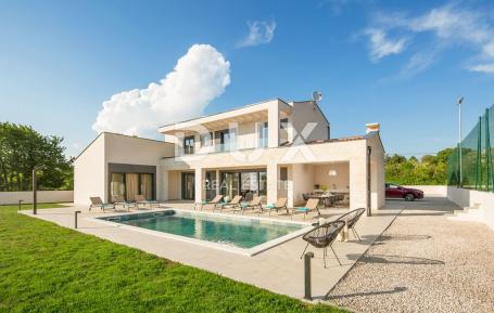 ISTRA, LABIN - Luksuzna vila s bazenom, wellnessom i teniskim terenom