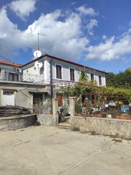 OPATIJA, POBRI – Historische Villa, ein Juwel aus der österreichisch-ungarischen Zeit, 208 m²