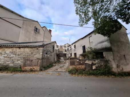 ISTRA, PAZIN - Samostojeća kamena kuća za djelomičnu adaptaciju