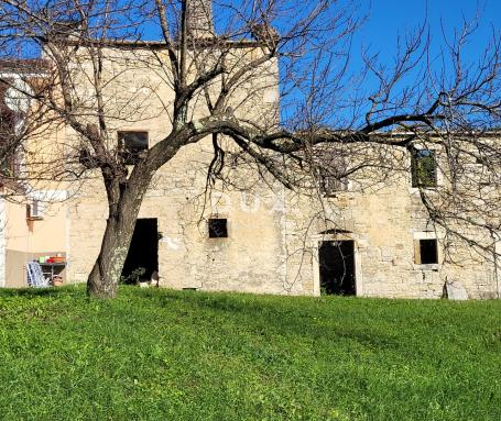 ISTRA, GROŽNJAN - Kamena starina na odličnoj loakciji