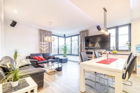 Zagreb, Vrhovec četverosoban stan 82,65 + dvosoban stan 40m2 + GPM