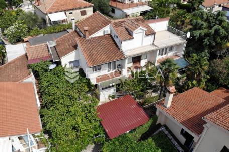 Istra, Rovinj, obiteljska duplex kuća 330m2 - 500 m od mora i centra grada