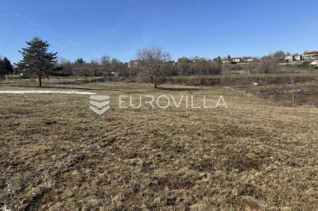 Istra, Poreč, okolica - građevinsko zemljište 1680 m2 na odličnoj poziciji 