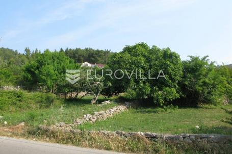 Korčula, Vela Luka, građevinsko zemljište 200 m od mora