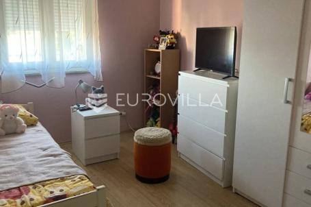 Istra, Rovinj, funkcionalan dvosoban stan neto korisne površine od 53,75 m² na super lokaciji