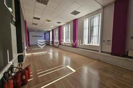 Osijek, Centar grada, poslovni prostor, 400 m², najam