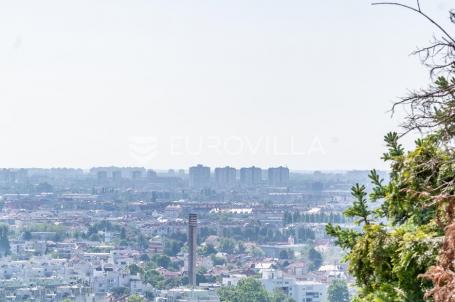 Zagreb, Gajnice građevinsko zemljište 1600 m²