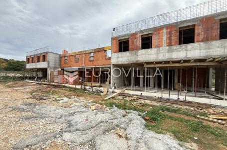 Pula, Busoler, moderni trosobni stan na odličnoj lokaciji, 1. kat, 61.55 m²