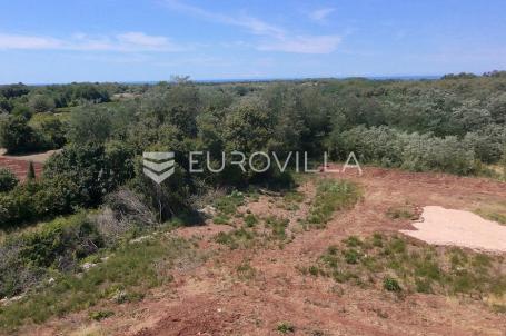 Istra, Brtonigla, Građevinsko zemljište 620 m², idealno za luksuznu vilu s bazenom