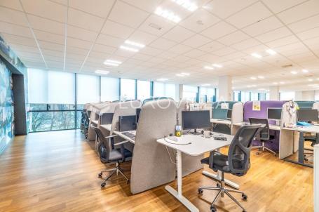 Zagreb, Avenija Dubrovnik, novouređen poslovni prostor 565,58 m²