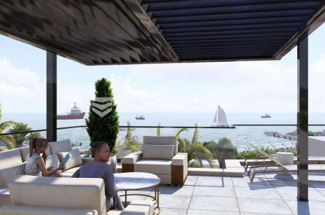 Zadar, Sukošan, prekrasan penthouse s krovnom terasom prvi red uz more, 249,10 m²