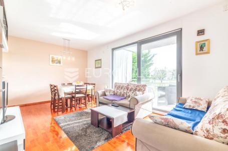Sesvete, Kašinska, trosoban stan sa vrtom, prizemlje 66 m²