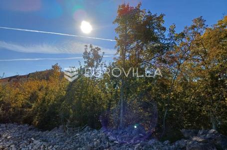 Malinska, građevinski teren površine 852 m²