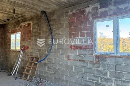 Cetingrad, kuća 225 m2, mirna lokacija